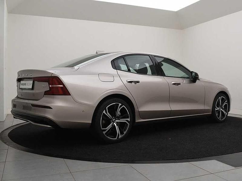 Occasion Volvo S60 Plus 197 PK (144 kW) 2024 Grijs Sedan