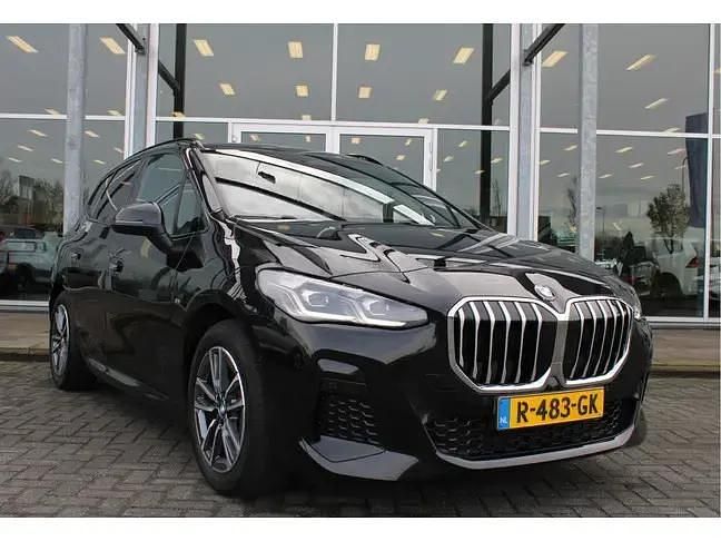 Zwart Gebruikt 2022 BMW 218 Active Tourer M Sport MPV | € 31.200 (Iets duurder) - Afbeelding 1/4