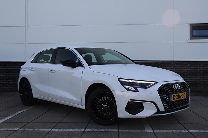 Occasion Audi A3 Sportback Business 110 PK (80 kW) 2020 Wit Hatchback