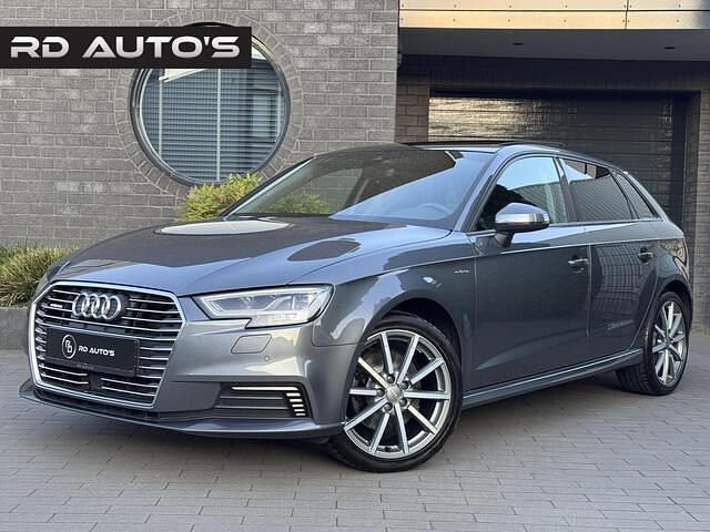 Grijs Gebruikt 2017 Audi A3 Sportback Ambiente Hatchback | € 20.950 (Eerlijke prijs) - Afbeelding 1/4
