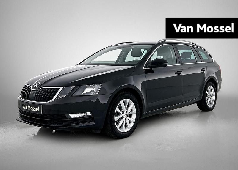 Zwart Gebruikt 2020 Skoda Octavia Ambition Stationwagen | € 17.444 (Eerlijke prijs) - Afbeelding 1/4