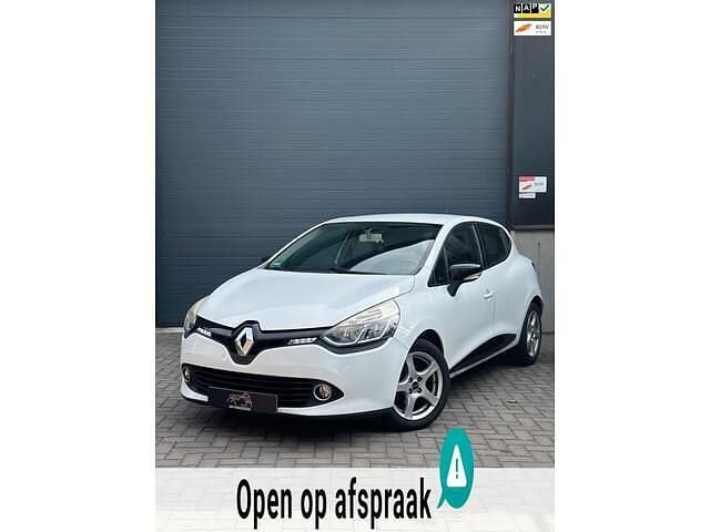 Wit Gebruikt 2013 Renault Clio IV Dynamique Hatchback | € 4.250 (Eerlijke prijs) - Afbeelding 1/4