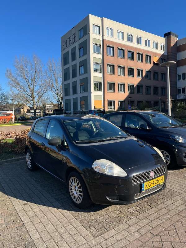 Zwart Gebruikt 2009 Fiat Punto Hatchback | € 3.250 (Eerlijke prijs) - Afbeelding 1/4
