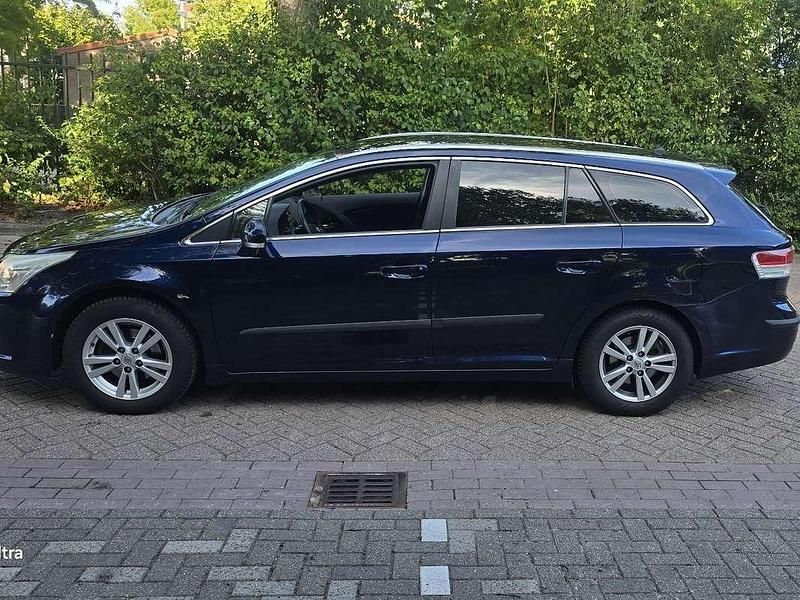 Occasion Toyota Avensis 132 PK (97 kW) 2010 Blauw MPV