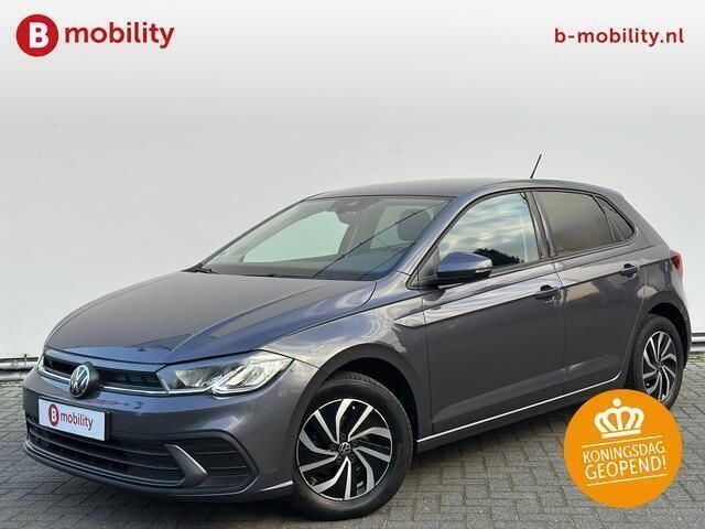 Grijs Gebruikt 2023 VW Polo Active Hatchback | € 17.395 (Eerlijke prijs) - Afbeelding 1/4