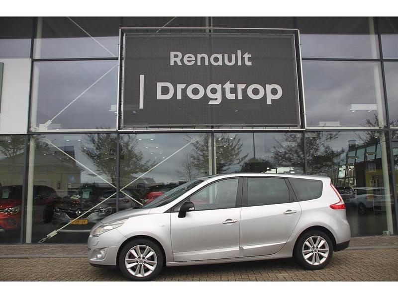 Gris platine (grijs metallic) Gebruikt 2011 Renault Grand Scénic III Bose Edition MPV | € 6.925 (Duur) - Afbeelding 1/3