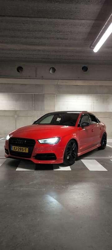 Rood Gebruikt 2014 Audi S3 Sedan | € 19.000 (Eerlijke prijs) - Afbeelding 1/4