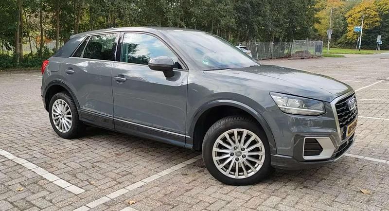 Grijs Occasion 2017 Audi Q2 Design SUV | € 13.999 (Goede deal) - Afbeelding 1/4