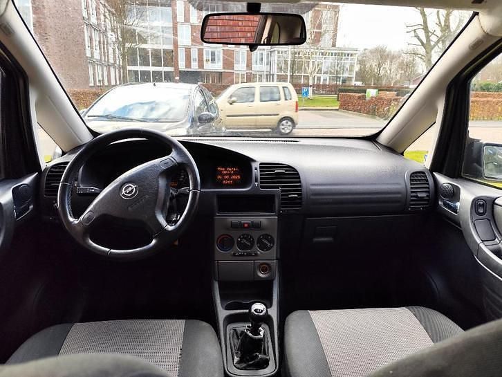 Gebruikt 2004 Opel Zafira | € 1.250 (Eerlijke prijs) - Afbeelding 1/4