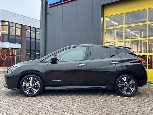Zwart Gebruikt 2018 Nissan Leaf Hatchback | € 9.250 (Goede deal) - Afbeelding 1/4