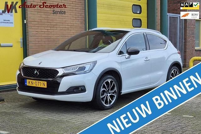 Wit (metallic) Gebruikt 2016 DS Automobiles DS4 Chic Hatchback | € 8.950 (Eerlijke prijs) - Afbeelding 1/4