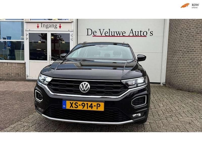 Zwart Gebruikt 2018 VW T-Roc Sport SUV | € 19.900 (Super prijs) - Afbeelding 1/4