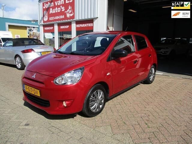 Rood Gebruikt 2014 Mitsubishi Space Star Hatchback | € 4.950 (Eerlijke prijs) - Afbeelding 1/4
