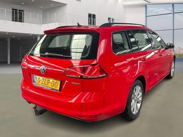 Occasion VW Golf VII Comfortline 110 PK (80 kW) 2015 Rood (metallic) Stationwagen