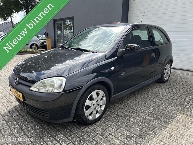 Zwart Gebruikt 2003 Opel Corsa Sport Hatchback | € 999 (Goede deal) - Afbeelding 1/4