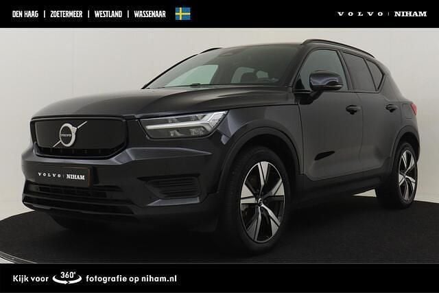 Zwart Gebruikt 2022 Volvo XC40 Plus SUV | € 31.690 (Super prijs) - Afbeelding 1/4