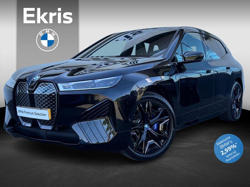 Saphirschwarz metallic (zwart metallic) Gebruikt 2024 BMW iX Comfort Edition SUV | € 71.950 (Eerlijke prijs) - Afbeelding 1/4
