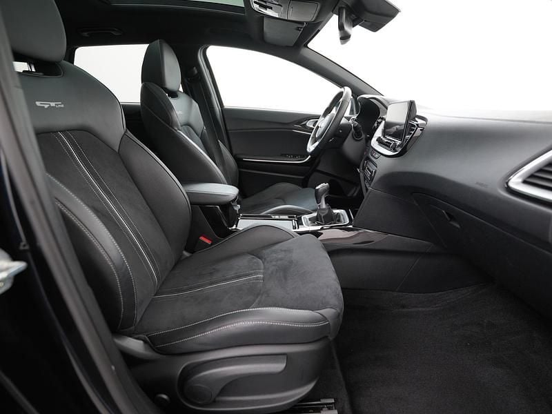 Occasion Kia Ceed GT-Line 2022 Zwart Hatchback