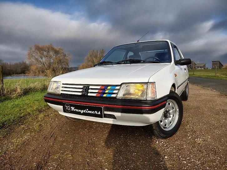 Gebruikt 1997 Peugeot 205 | € 4.250 (Duur) - Afbeelding 1/4