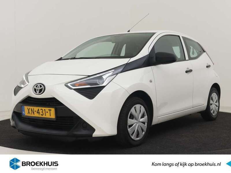 Wit Gebruikt 2019 Toyota Aygo Hatchback | € 7.400 (Goede deal) - Afbeelding 1/4