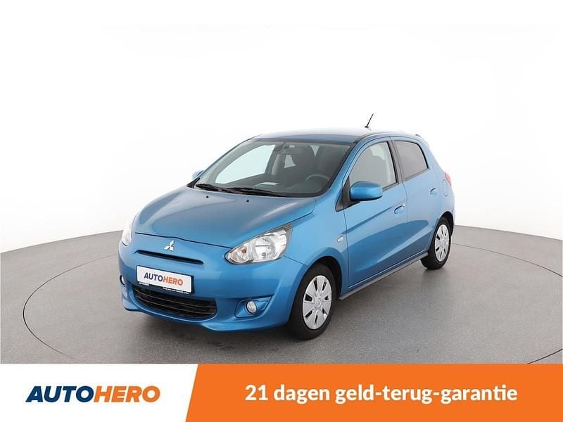Blauw (metallic) Gebruikt 2015 Mitsubishi Space Star Invite Hatchback | € 8.549 (Eerlijke prijs) - Afbeelding 1/4