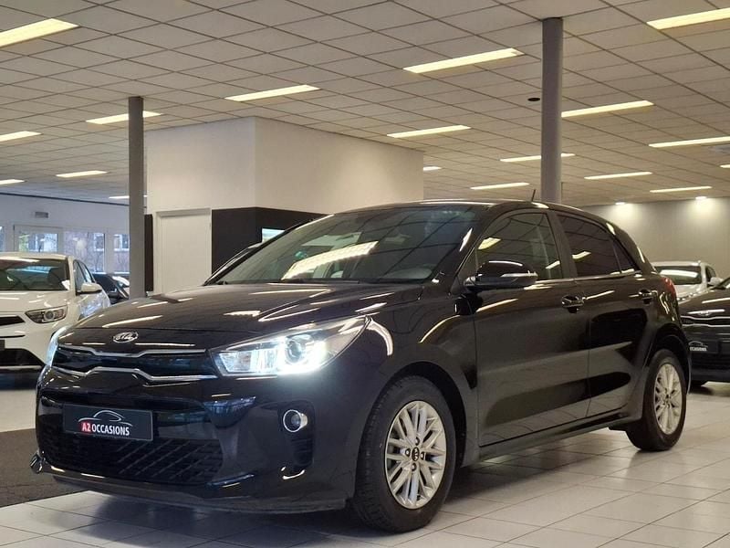 Zwart Occasion 2018 Kia Rio Hatchback | € 13.890 (Eerlijke prijs) - Afbeelding 1/4