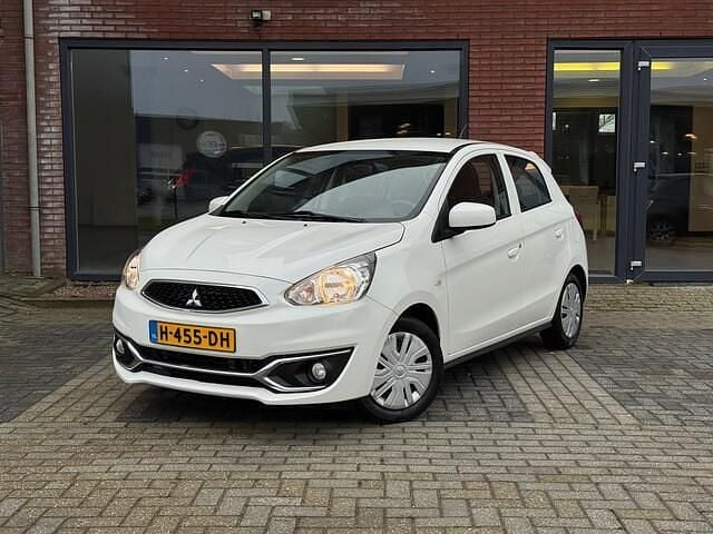 Wit Occasion 2020 Mitsubishi Space Star Hatchback | € 6.750 (Goede deal) - Afbeelding 1/4