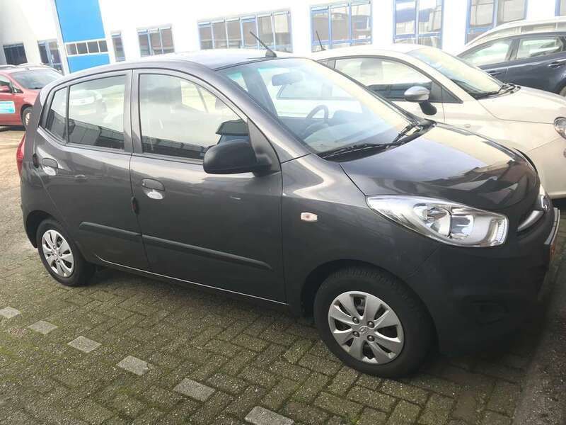 Grijs Gebruikt 2011 Hyundai i10 Pure Hatchback | € 2.895 (Eerlijke prijs) - Afbeelding 1/2