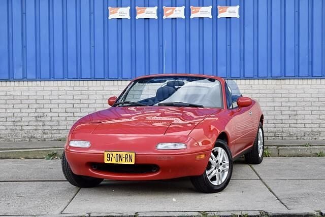 Rood Gebruikt 1992 Mazda MX5 Cabriolet | € 9.999 - Afbeelding 1/4