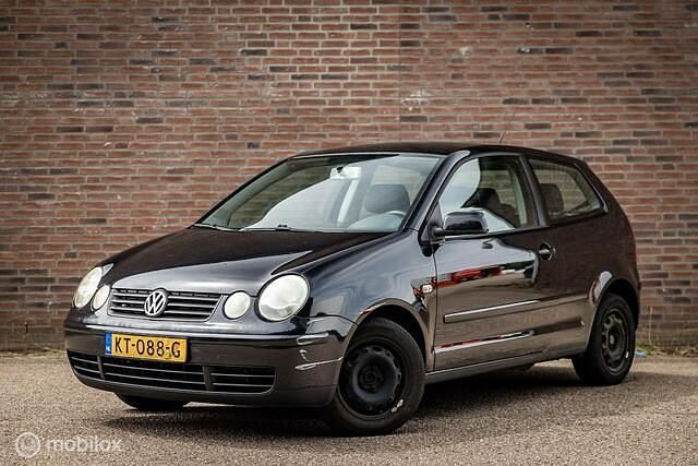 Zwart Gebruikt 2005 VW Polo Highline Hatchback | € 740 (Super prijs) - Afbeelding 1/4