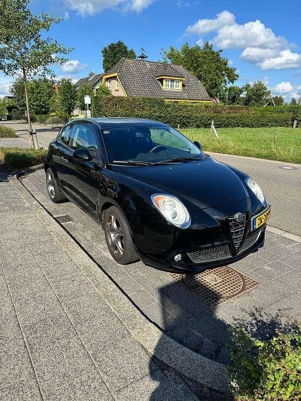 Zwart Gebruikt 2010 Alfa Romeo MiTo Progression Hatchback | € 2.900 (Goede deal) - Afbeelding 1/4