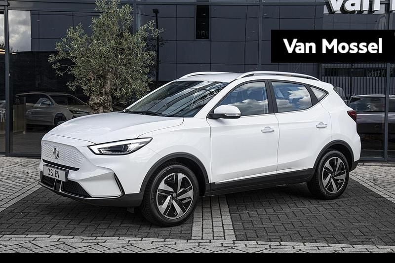 Wit Gebruikt 2022 MG ZS Luxury Sedan | € 25.995 (Eerlijke prijs) - Afbeelding 1/4