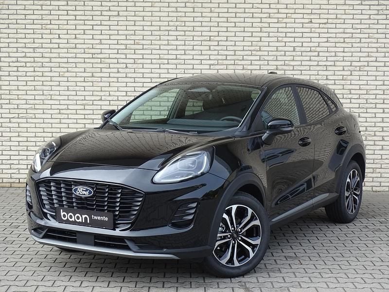 Zwart (metallic) Nieuw 2025 Ford Puma Titanium SUV | € 32.900 (Super prijs) - Afbeelding 1/4