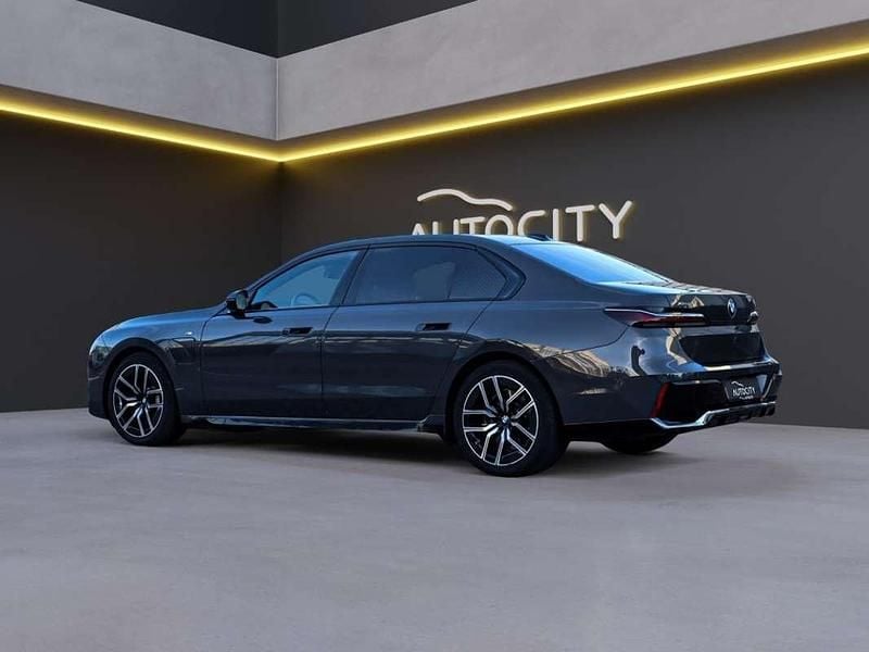 Occasion BMW 750 M Sport 489 PK (359 kW) 2025 Grijs Sedan