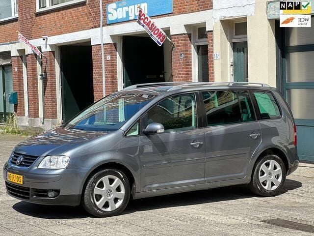 Grijs Gebruikt 2004 VW Touran Highline MPV | € 1.750 (Super prijs) - Afbeelding 1/4