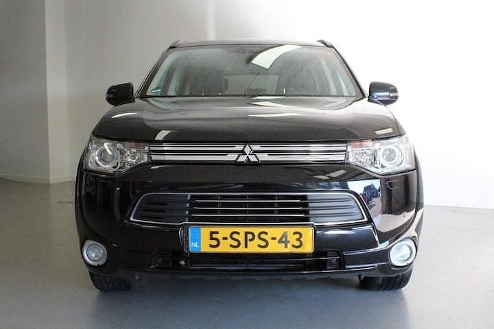 Occasion Mitsubishi Outlander P-HEV Instyle 2013 Zwart (metallic) SUV