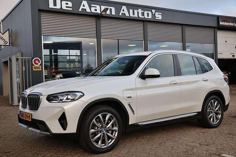 Wit (metallic) Occasion 2022 BMW X3 SUV | € 34.850 - Afbeelding 1/4