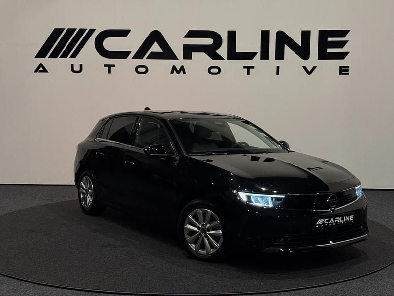 Zwart Gebruikt 2023 Opel Astra Elegance Stationwagen | € 23.950 (Goede deal) - Afbeelding 1/4