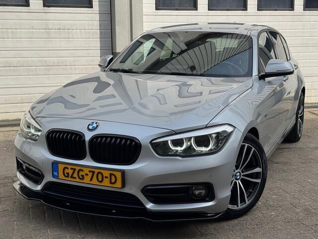 Zilver Gebruikt 2017 BMW 118 Sport Line Hatchback | € 14.900 (Eerlijke prijs) - Afbeelding 1/4