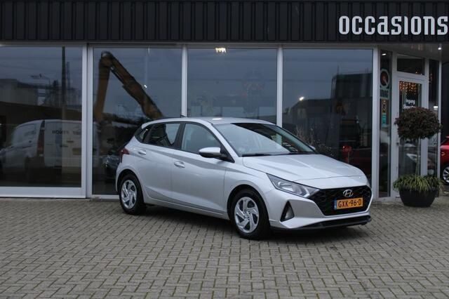 Grijs Gebruikt 2023 Hyundai i20 Comfort Hatchback | € 18.250 (Goede deal) - Afbeelding 1/4