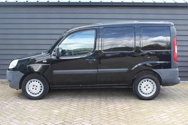 Occasion Fiat Doblò Comfort 86 PK (63 kW) 2010 Zwart MPV