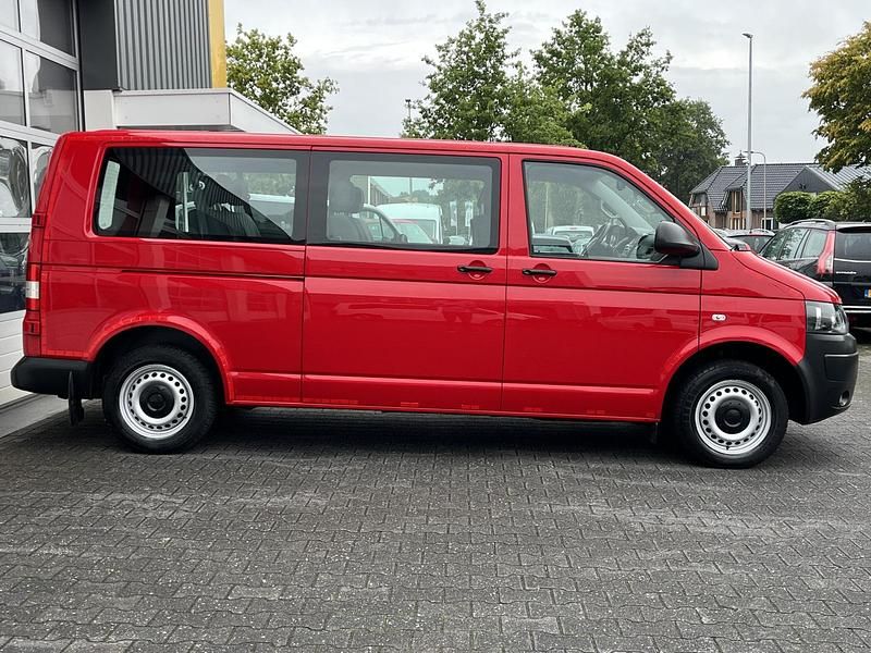Occasion VW T5 Trendline 142 PK (104 kW) 2013 Rood Van
