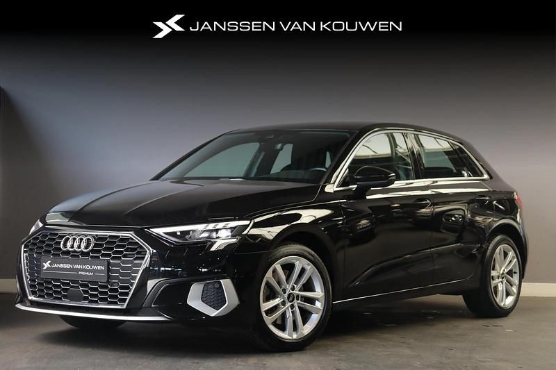 Zwart Gebruikt 2020 Audi A3 Sportback Business Hatchback | € 24.385 - Afbeelding 1/4