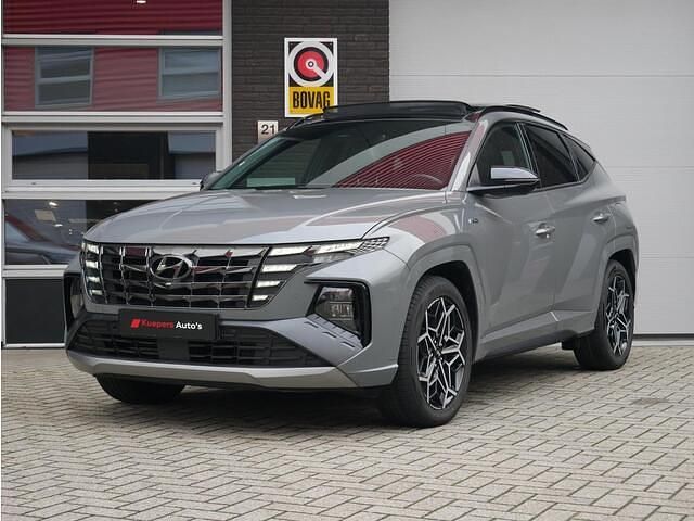 Grijs (metallic) Occasion 2022 Hyundai Tucson N Line SUV | € 31.950 (Iets duurder) - Afbeelding 1/4