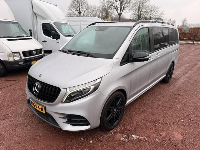Grijs Occasion 2019 Mercedes V250 Avantgarde MPV | € 31.950 (Super prijs) - Afbeelding 1/4