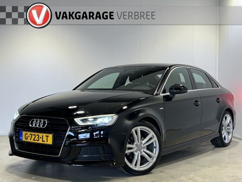 Zwart Gebruikt 2019 Audi A3 Sport Sedan | € 20.840 (Eerlijke prijs) - Afbeelding 1/4