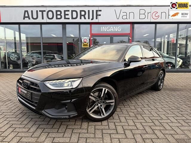 Zwart Gebruikt 2022 Audi A4 Advanced Stationwagen | € 29.850 (Eerlijke prijs) - Afbeelding 1/4
