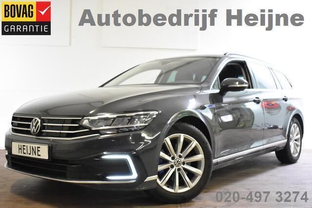 Grijs Gebruikt 2021 VW Passat Business Stationwagen | € 24.445 (Goede deal) - Afbeelding 1/4