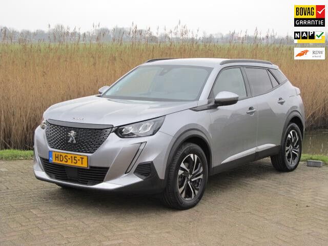 Grijs Gebruikt 2021 Peugeot 2008 Allure SUV | € 20.350 (Goede deal) - Afbeelding 1/4