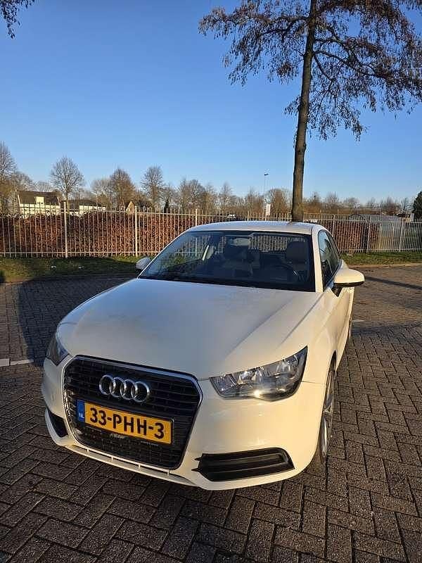 Occasion Audi A1 Attraction 86 PK (63 kW) 2011 Wit Hatchback